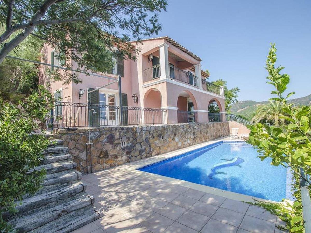 Villa In Antheor With Private Swimming Pool Saint-Raphaël Buitenkant foto